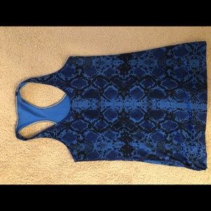 Blue snakeskin lululemon tank